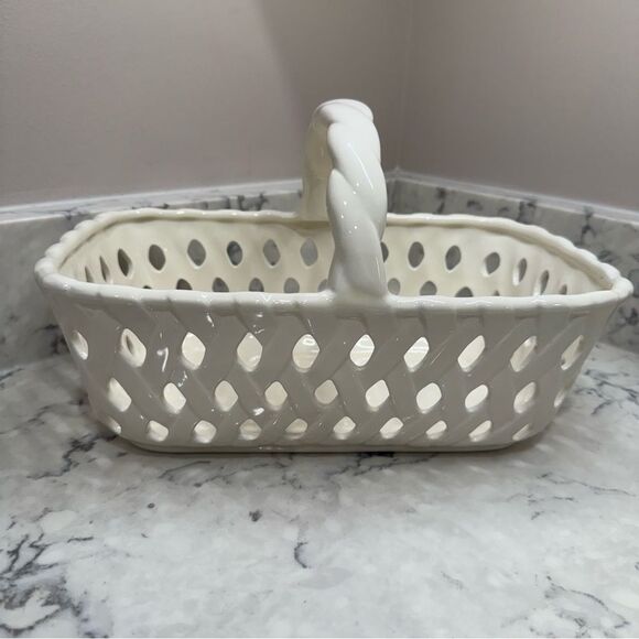 Portmeirion Studio Valerie 12" Ceramic Lattice Handled Basket. - Picture 1 of 7